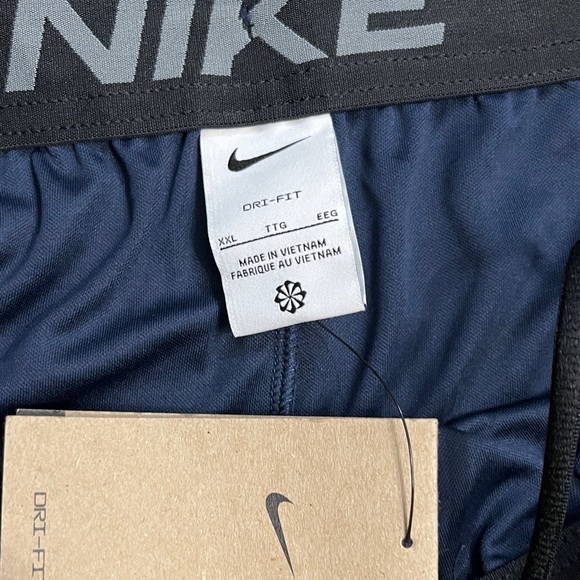 NWT - Nike Men’s Embroidered Logo Training Shorts - Size XXL - Picture 6 of 7